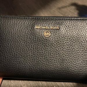 Large Michael Kors Wallet